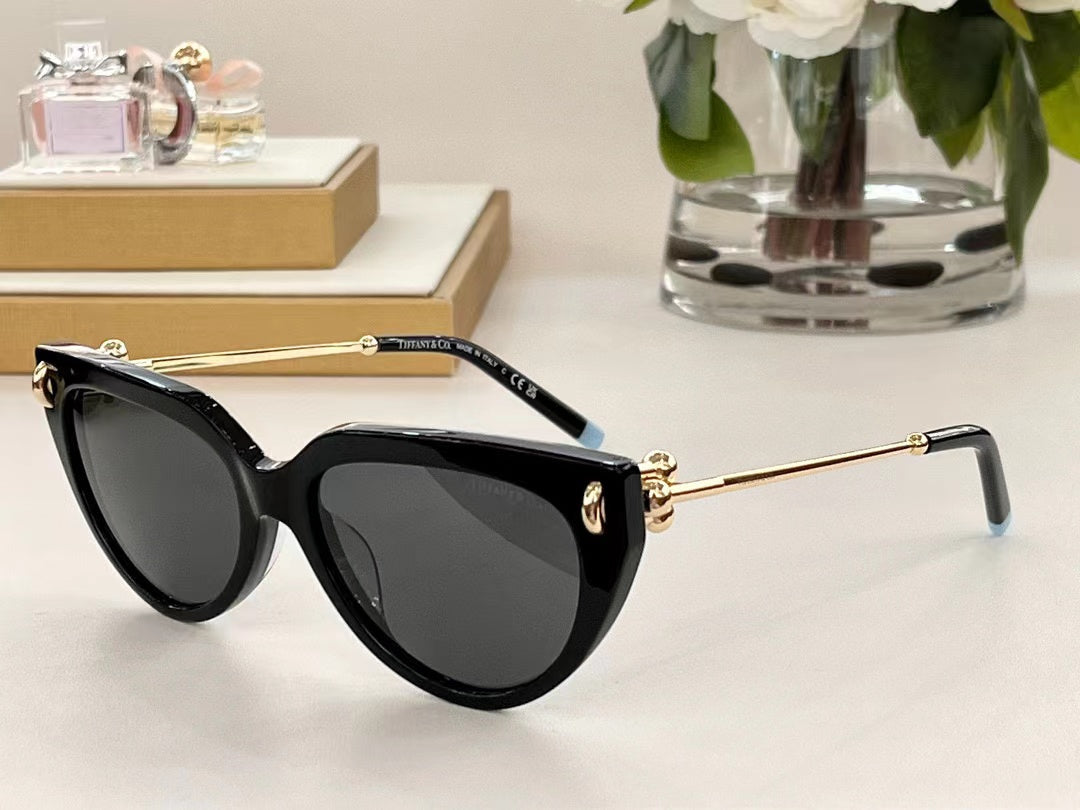 Black Cat-Eye Luxury Sunglasses
