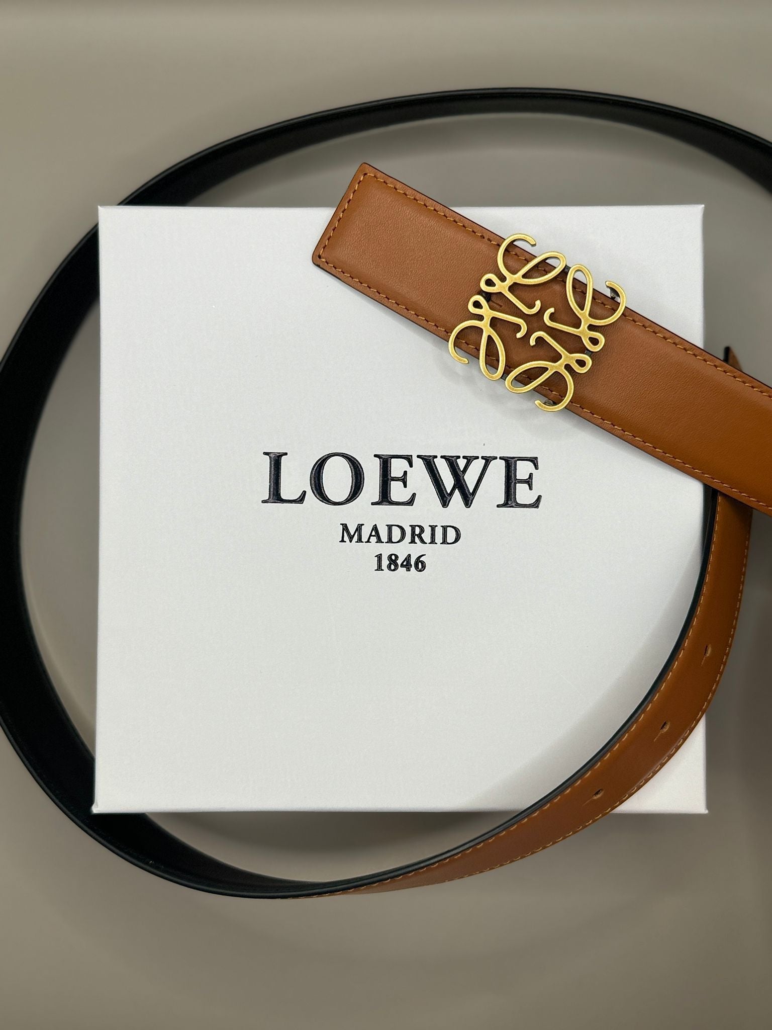 Elegant Reversible Leather Belt (Black & Camel)