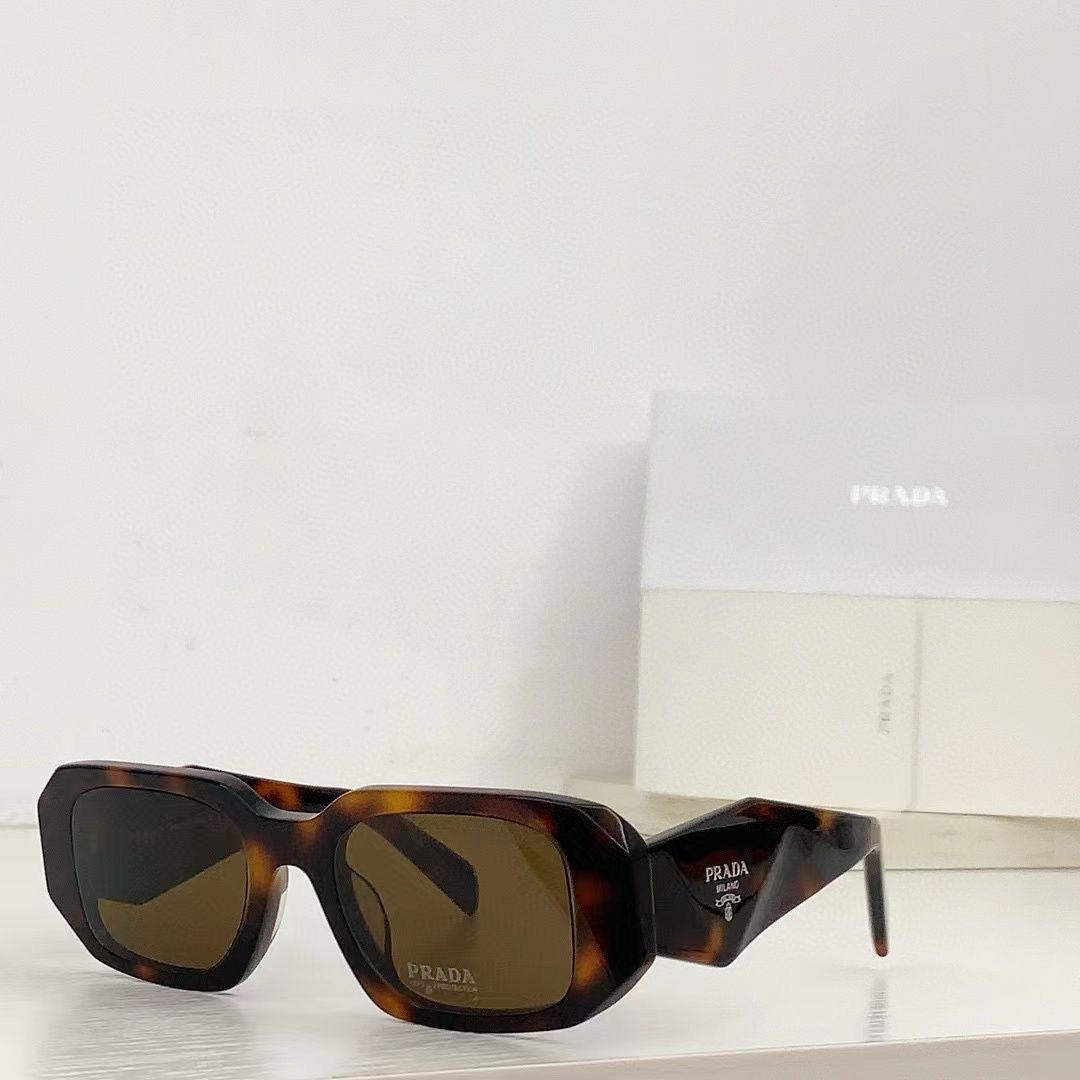 Tortoiseshell Square Sunglasses with Brown Lenses