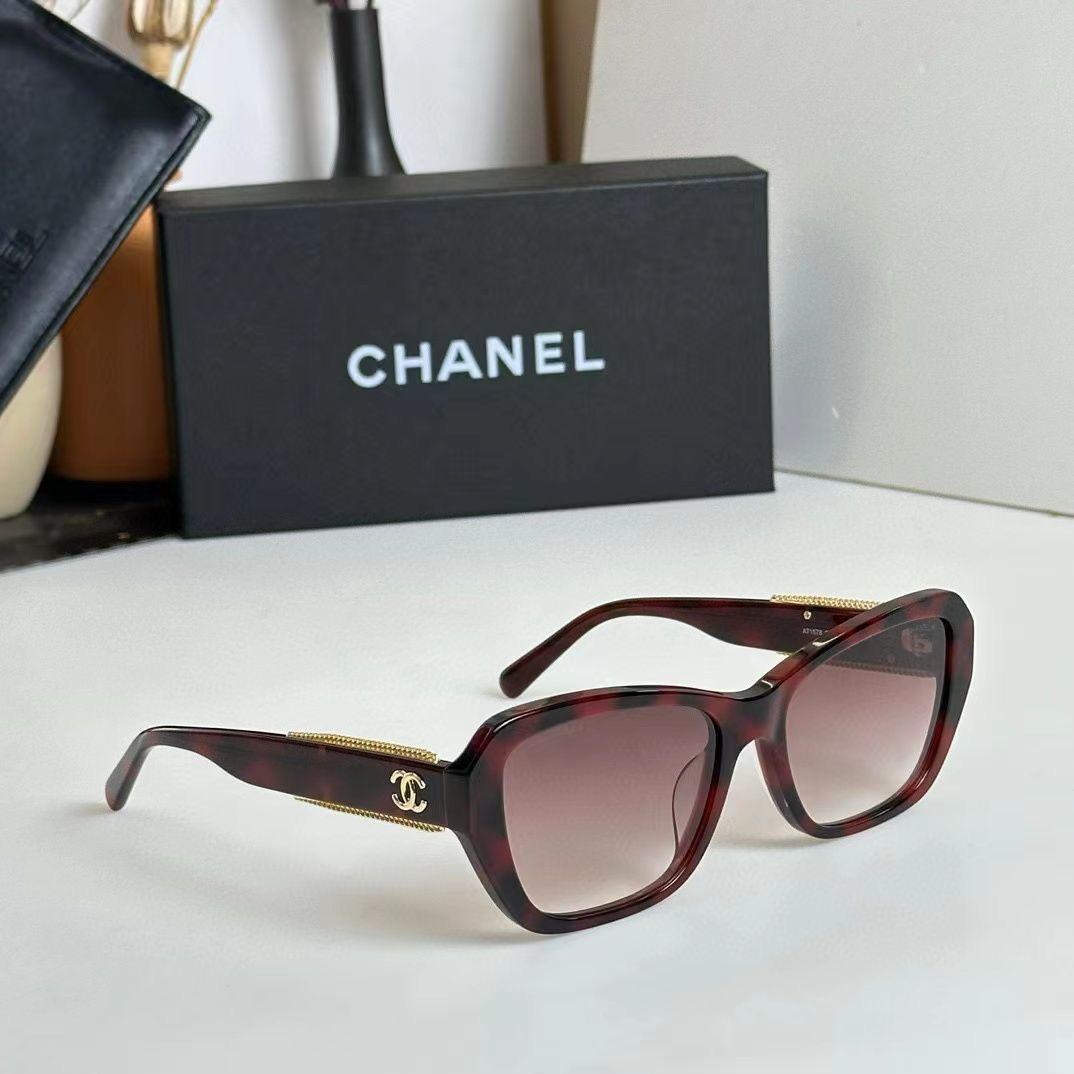 Oversized Tortoiseshell Square Sunglasses